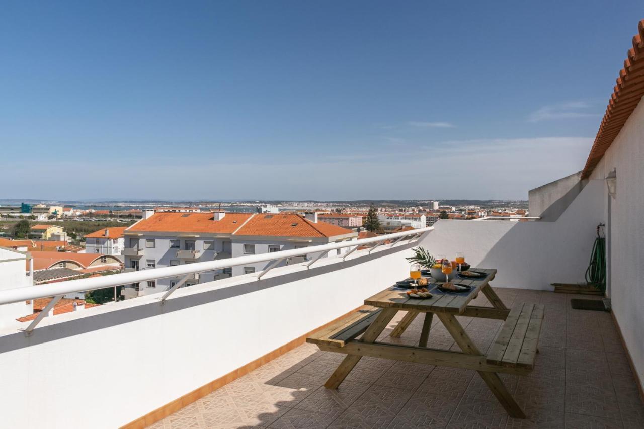 Peniche Terrace Apartment ภายนอก รูปภาพ